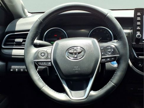 Used 2022 Toyota Camry XLE w/ Navigation Upgrade Package FWD image 21