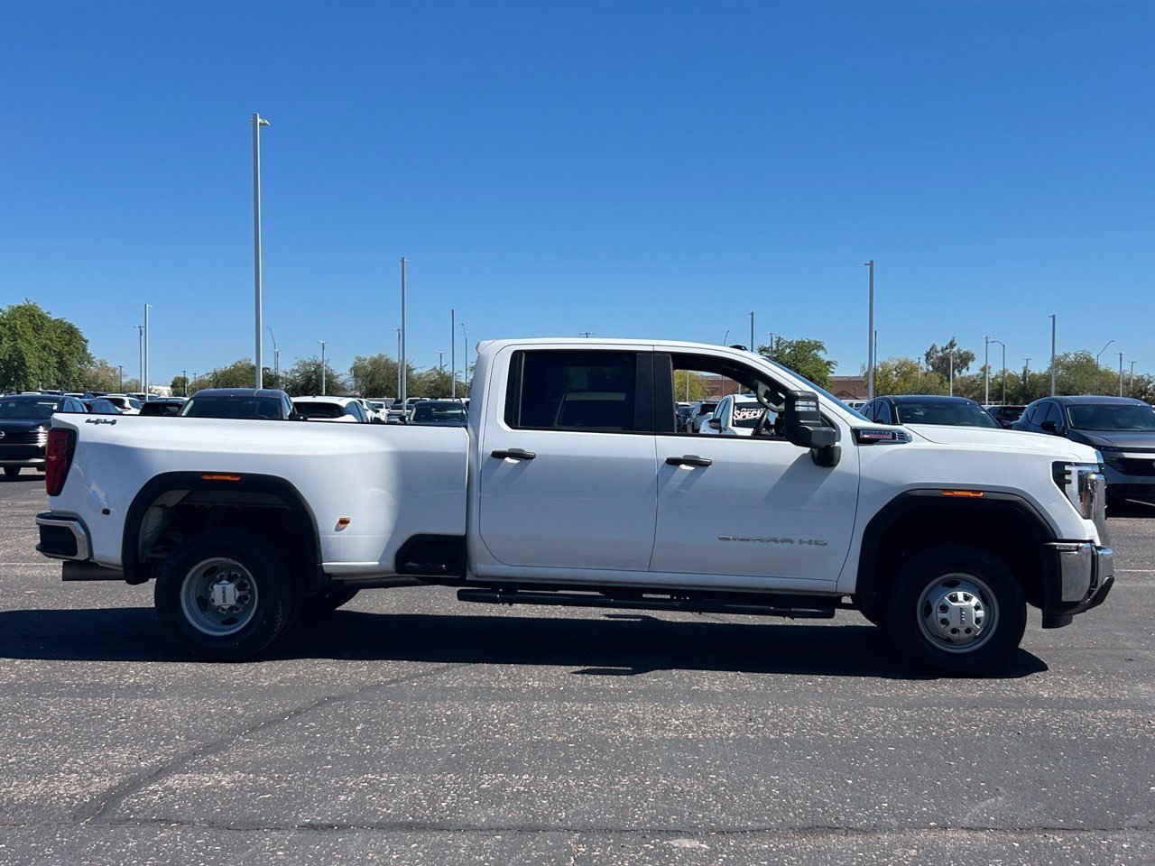 Used 2026 GMC Sierra 3500 Pro w/ Convenience Package AWD/4WD image 7