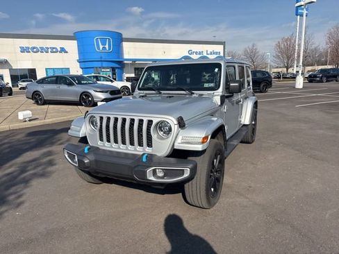 Used 2023 Jeep Wrangler Unlimited Sahara w/ Cold Weather Group image 2