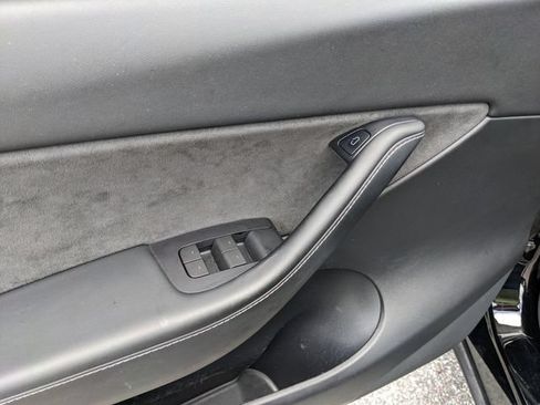Used 2022 Tesla Model Y Performance AWD/4WD image 20