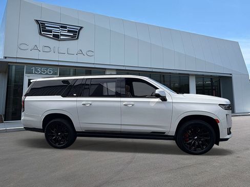 Certified 2023 Cadillac Escalade ESV Sport w/ LPO, ONYX Package AWD/4WD image 5