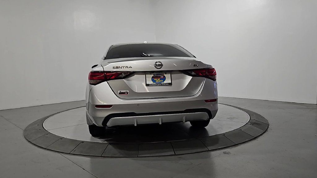 Used 2022 Nissan Sentra SV FWD image 4