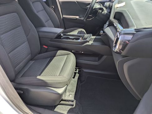 Used 2025 Chevrolet Equinox LT FWD image 29