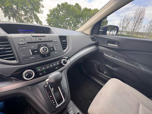Used 2015 Honda CR-V LX image 19