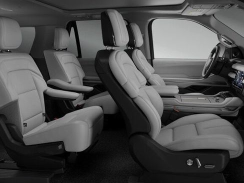 New 2026 Lincoln Navigator L Reserve AWD/4WD image 41
