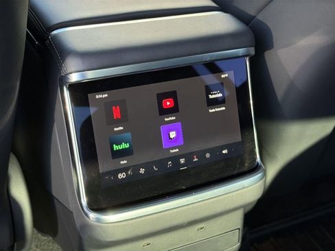 Used 2022 Tesla Model X Plaid image 27