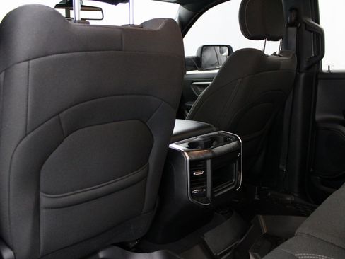 Used 2019 RAM 1500 Big Horn image 16