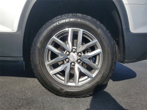 Used 2017 GMC Acadia SLE w/ Driver Alert Package I image 7