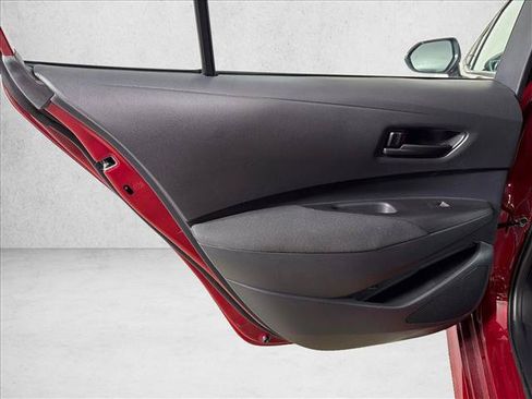 Used 2025 Toyota Corolla LE w/ Convenience Package FWD image 21