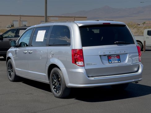 Used 2019 Dodge Grand Caravan GT FWD image 3