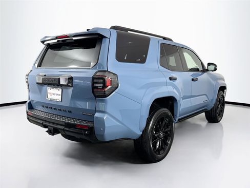 Certified 2025 Toyota 4Runner 4WD image 2