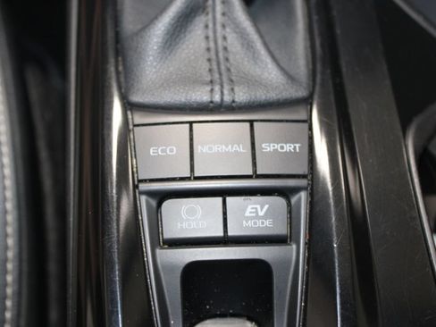 Used 2025 Toyota Camry SE FWD image 51