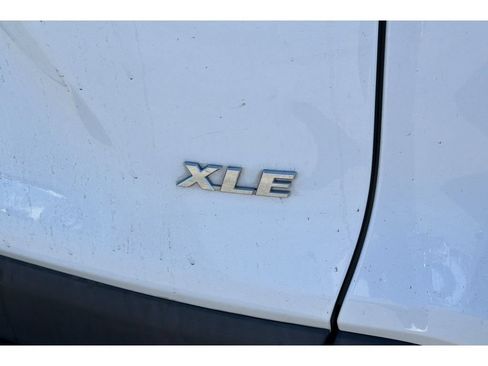 Used 2022 Toyota RAV4 XLE w/ Convenience Package FWD image 7