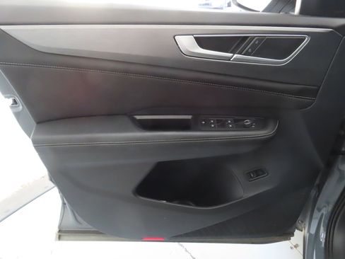 Used 2024 Volkswagen Atlas Cross Sport SE FWD image 10