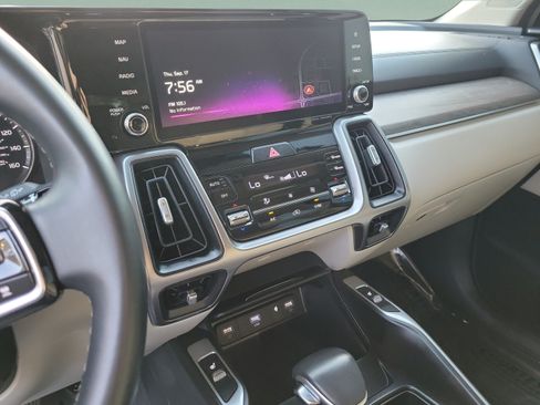 Certified 2023 Kia Sorento X-Line EX AWD/4WD image 23