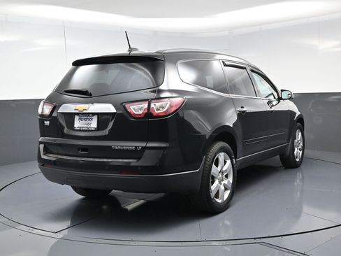 Used 2016 Chevrolet Traverse LT w/ Style and Technology Package image 9