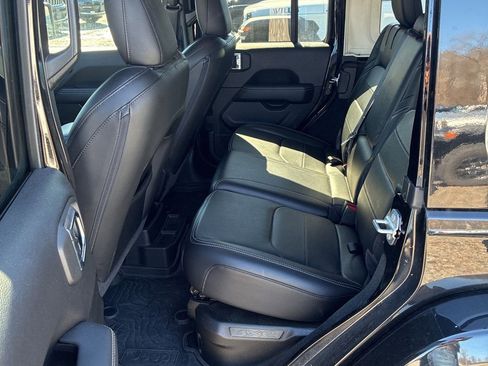 Used 2023 Jeep Wrangler Unlimited Sahara w/ Cold Weather Group image 13