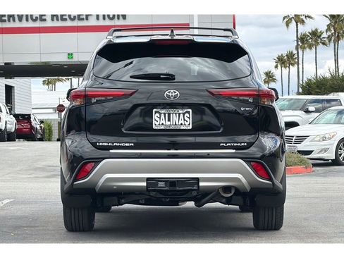 New 2026 Toyota Highlander Platinum AWD/4WD image 5