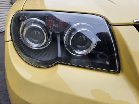 Used 2005 Chrysler Crossfire Limited image 32