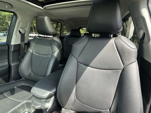 Used 2023 Toyota RAV4 XLE w/ Convenience Package FWD image 8
