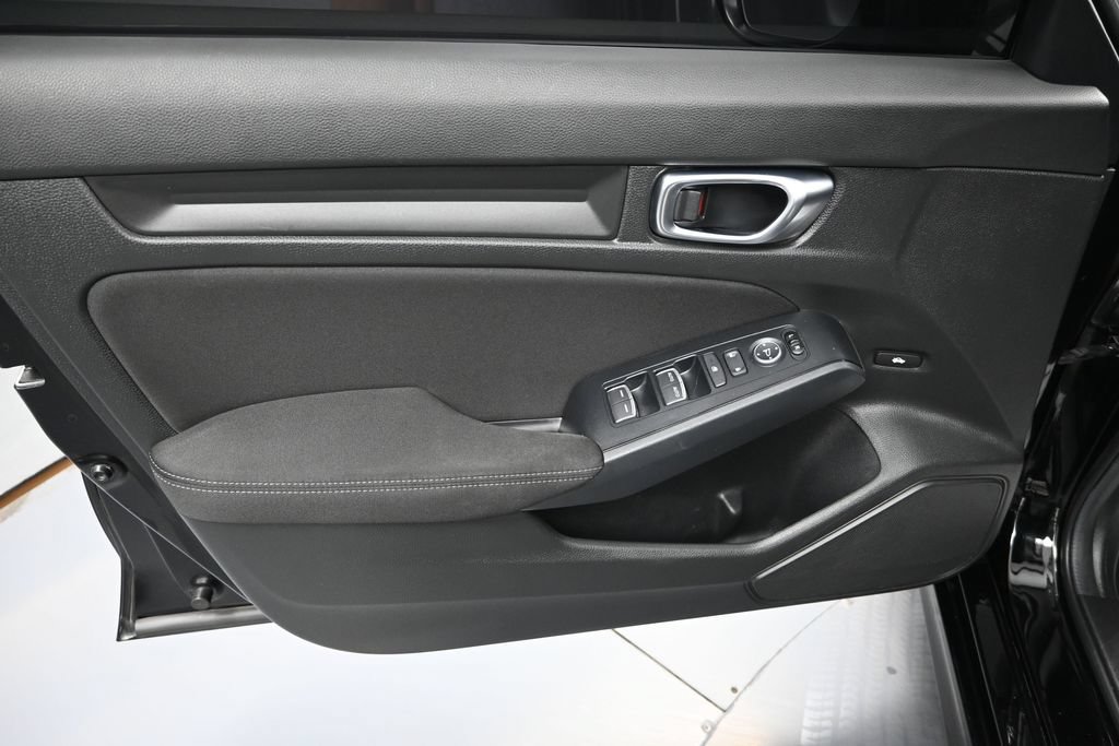 Used 2025 Honda Civic Sport image 9
