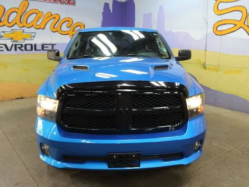 Used 2022 RAM 1500 Express w/ Wheel & Sound Group AWD/4WD image 3