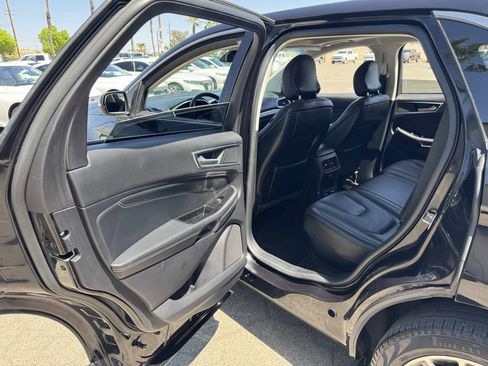 Used 2019 Ford Edge Titanium w/ Equipment Group 301A image 24