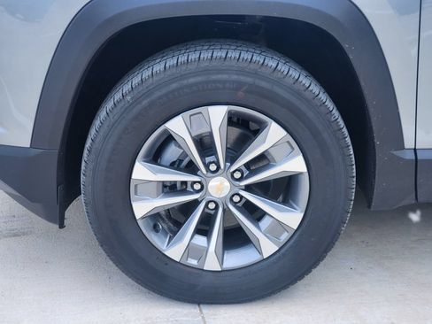New 2026 Chevrolet Equinox LT w/ Safety and Technology Package FWD image 11