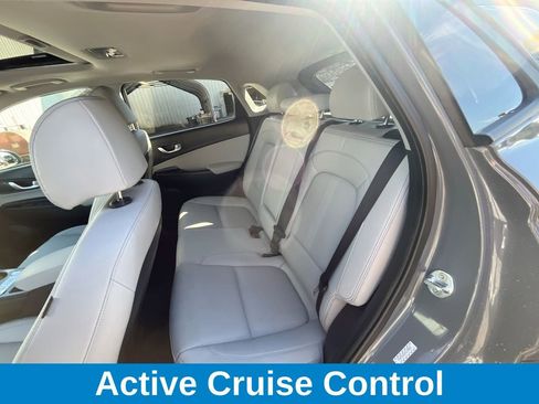 Used 2023 Hyundai Kona Limited image 13