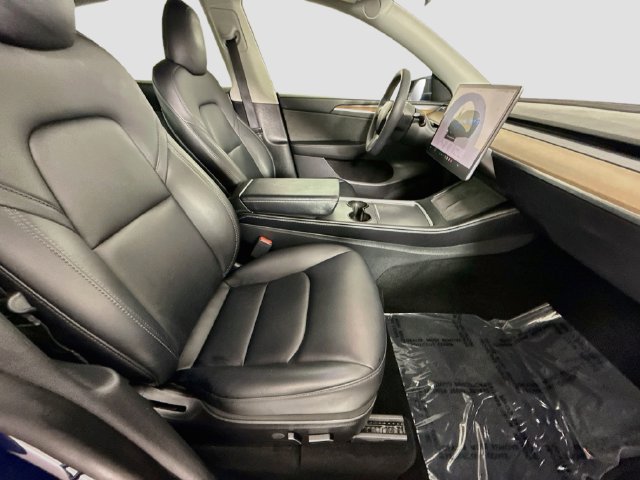 Used 2022 Tesla Model Y Long Range AWD/4WD image 28