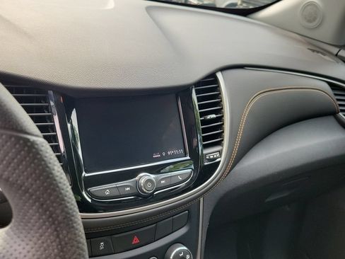 Used 2020 Chevrolet Trax LS FWD image 30