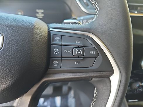 New 2025 Jeep Grand Cherokee L Limited w/ Trailer Tow Package image 20