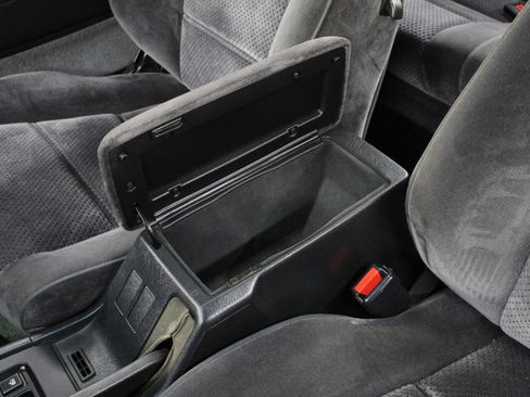 Used 1988 Acura Legend Coupe image 46