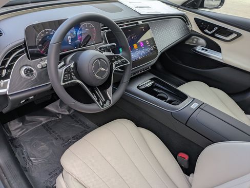 New 2026 Mercedes-Benz E 350 4MATIC Sedan image 12