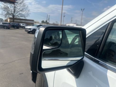 Used 2025 GMC Sierra 1500 SLT image 29