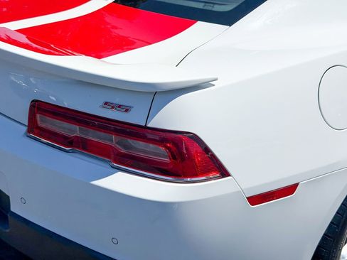 Used 2015 Chevrolet Camaro SS w/ RS Package RWD image 9