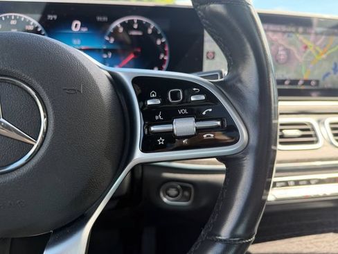 Certified 2022 Mercedes-Benz GLS 450 4MATIC image 28
