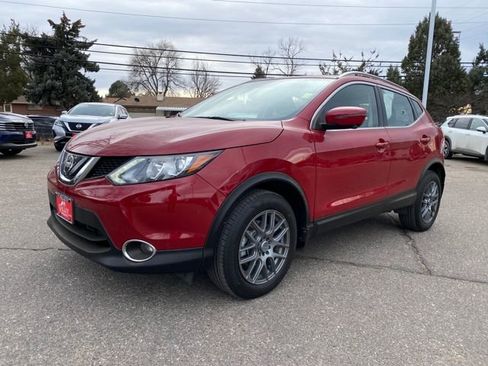Used 2018 Nissan Rogue Sport SL image 1