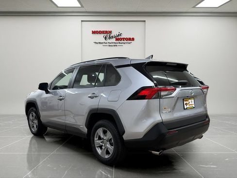 Used 2025 Toyota RAV4 XLE AWD/4WD image 3