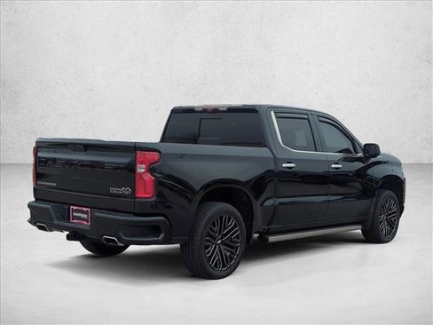 Used 2021 Chevrolet Silverado 1500 High Country w/ Technology Package image 6