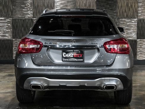 Used 2019 Mercedes-Benz GLA 250 4MATIC image 11