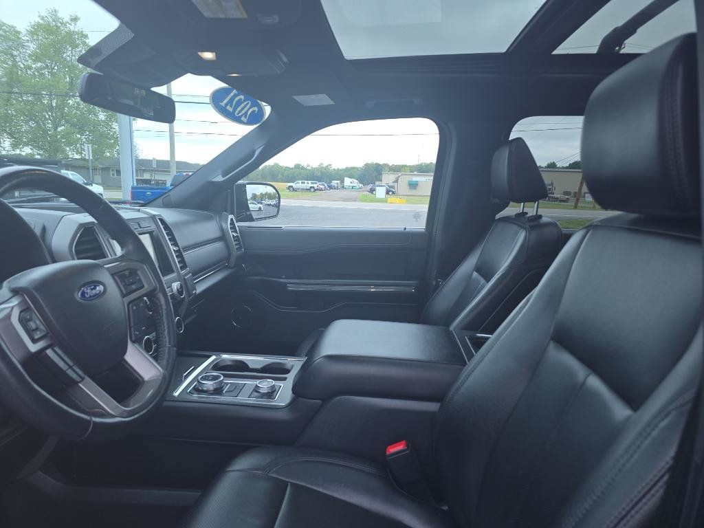 Used 2021 Ford Expedition XLT AWD/4WD image 16