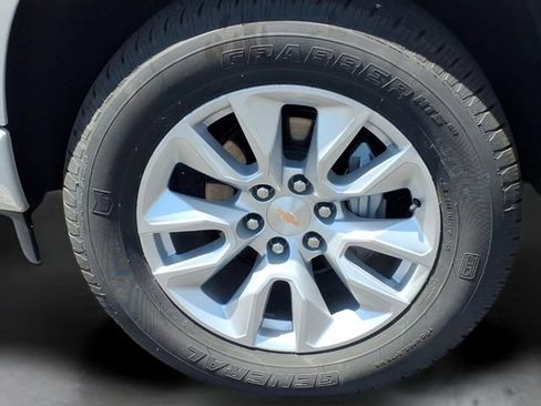 New 2026 Chevrolet Silverado 1500 Custom AWD/4WD image 15