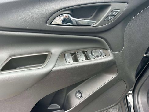 Used 2024 Chevrolet Equinox LT FWD image 21
