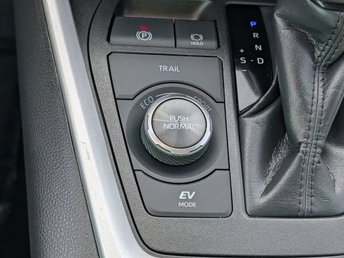 Used 2023 Toyota RAV4 XSE AWD/4WD image 14