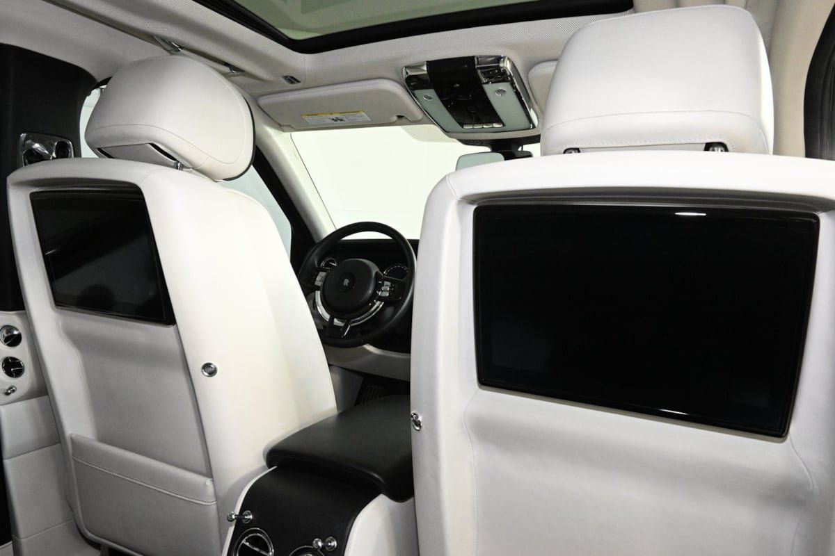 Used 2019 Rolls-Royce Cullinan AWD/4WD image 19