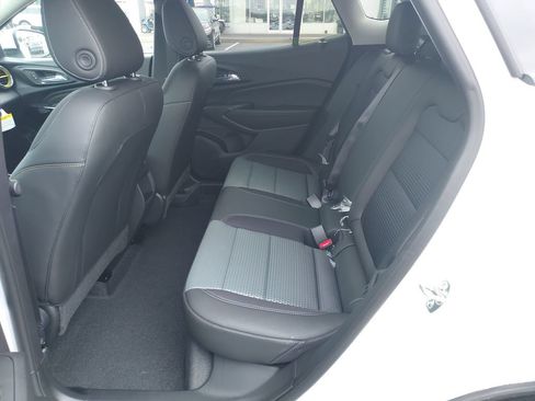 New 2026 Chevrolet Trax LT w/ Driver Confidence Package FWD image 14