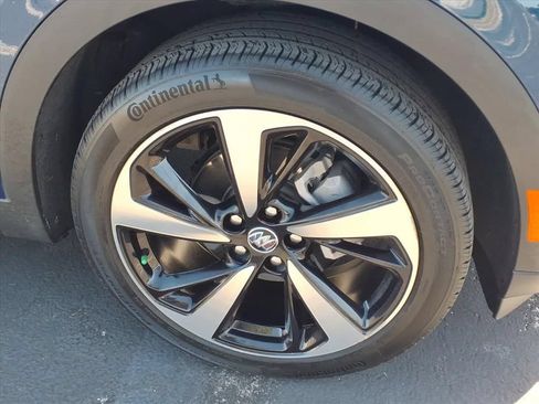 Used 2022 Buick Envision Essence w/ Technology Package I FWD image 16