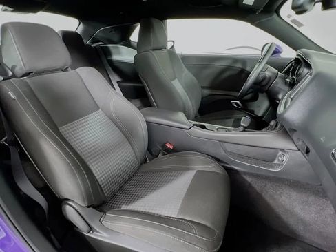 Used 2016 Dodge Challenger R/T w/ Driver Convenience Group image 26