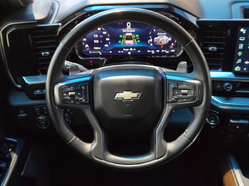 Used 2024 Chevrolet Silverado 1500 High Country w/ High Country Premium Package AWD/4WD image 21